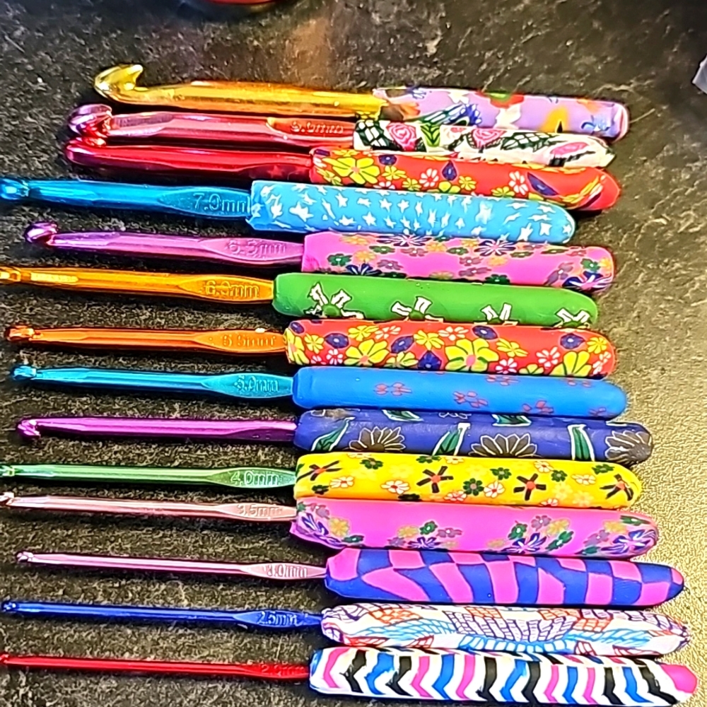Chrochet hooks bundle